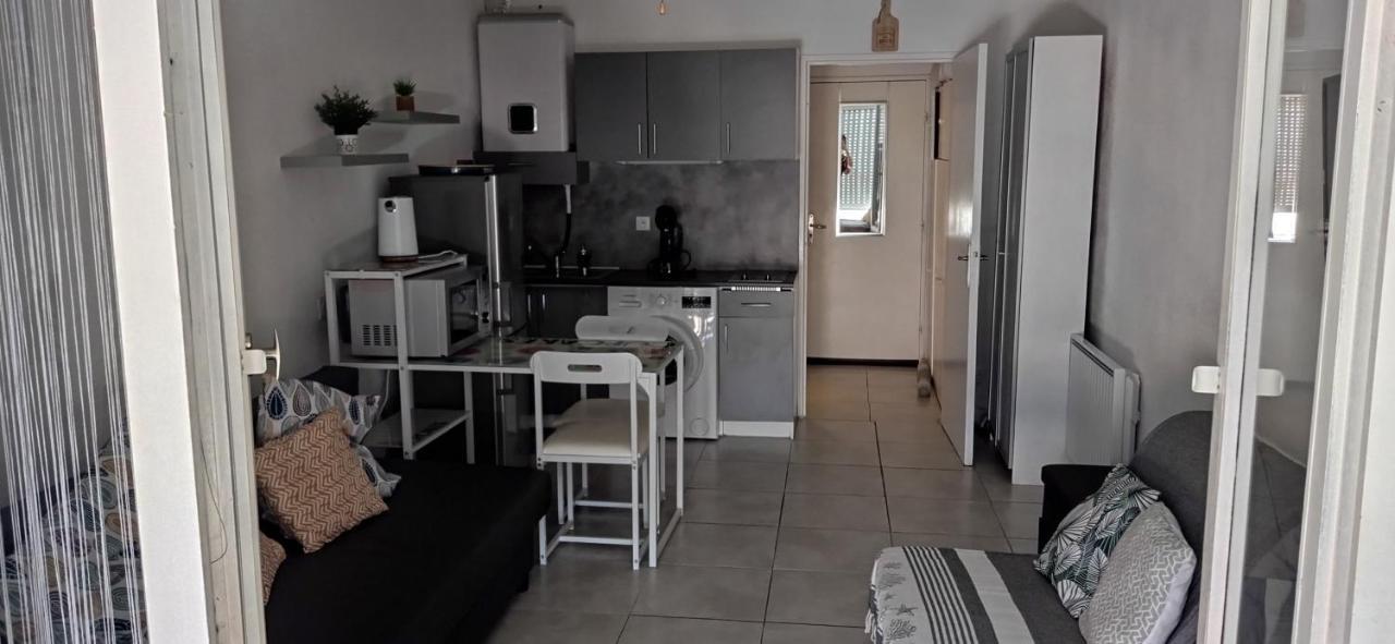 Sur Le Port, Studio Avec Vue Sur La Marina Apartment Gruissan Luaran gambar